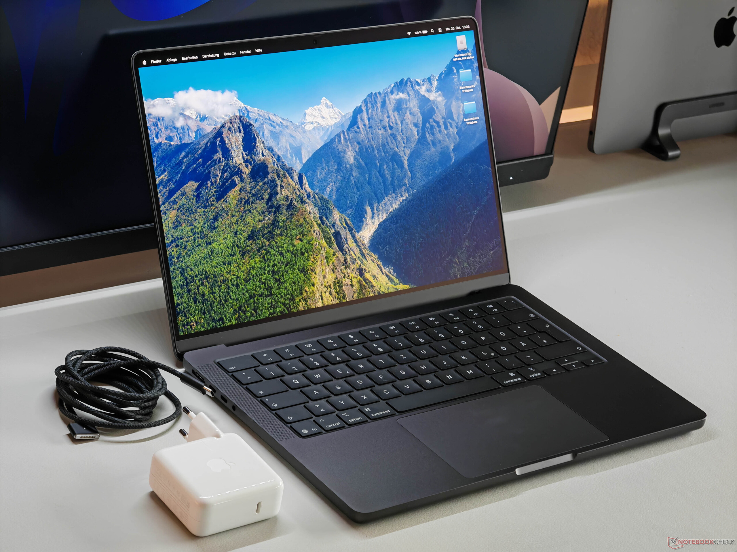Mac Book Pro 13 inch M5